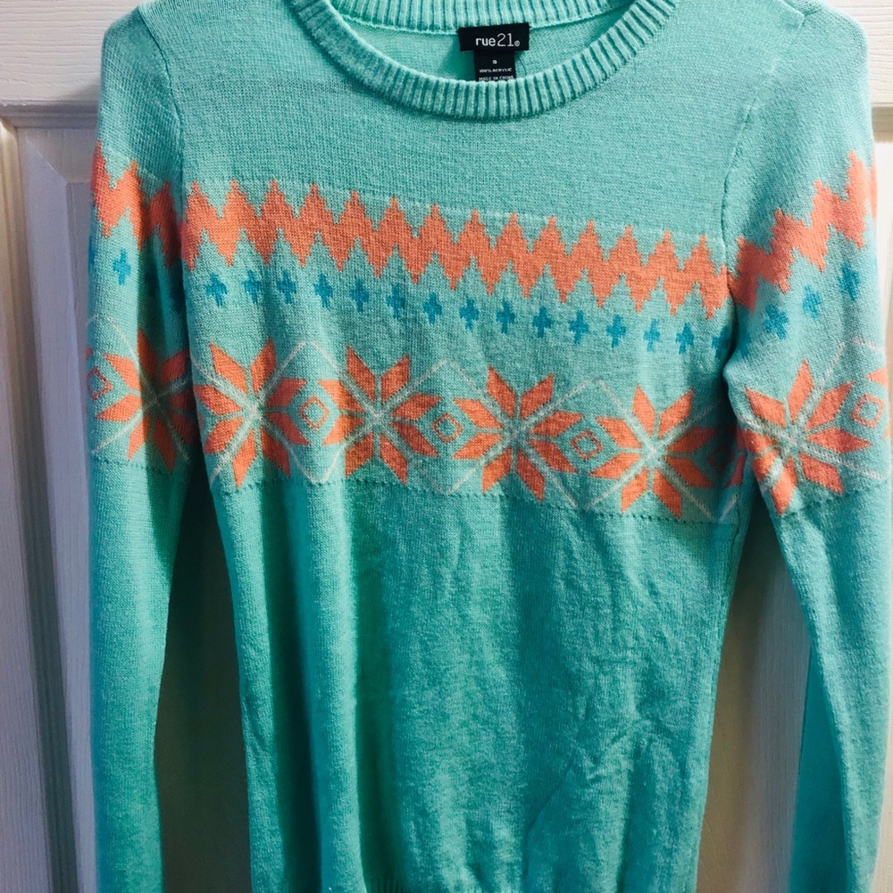 Light weight sweater